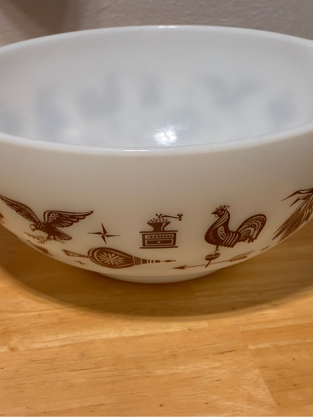 Vintage Pyrex Early American “Cinderella” White Milk Bowl Overware 2.5 Qt #443 - Picture 9 of 9